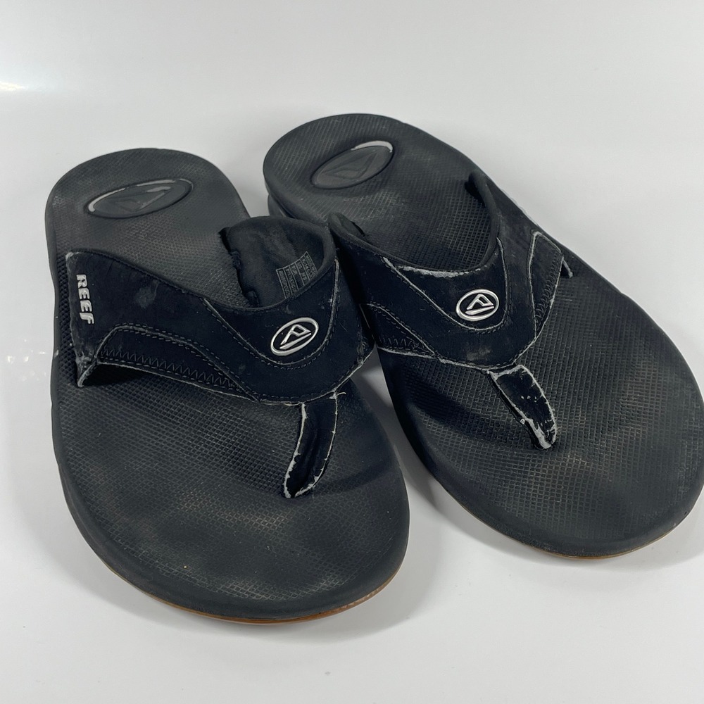 Reef Fanning Mens 11 Black Flip Flop Sandals Bottle Opener K-14 CLK Beach Surf